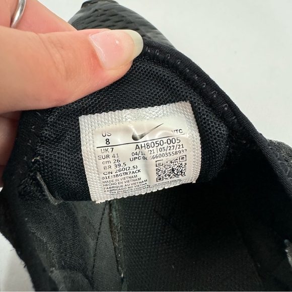 Nike Air Max 270 triple black athletic sneakers shoes running workout active - Picture 8 of 8